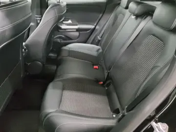 GLA 250 e Progressive T-Leder Navi LED RFK Shz