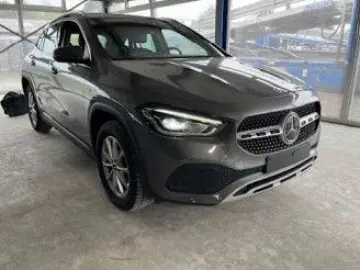 GLA 250 e Pano Distronic Kam Widescreen Burm