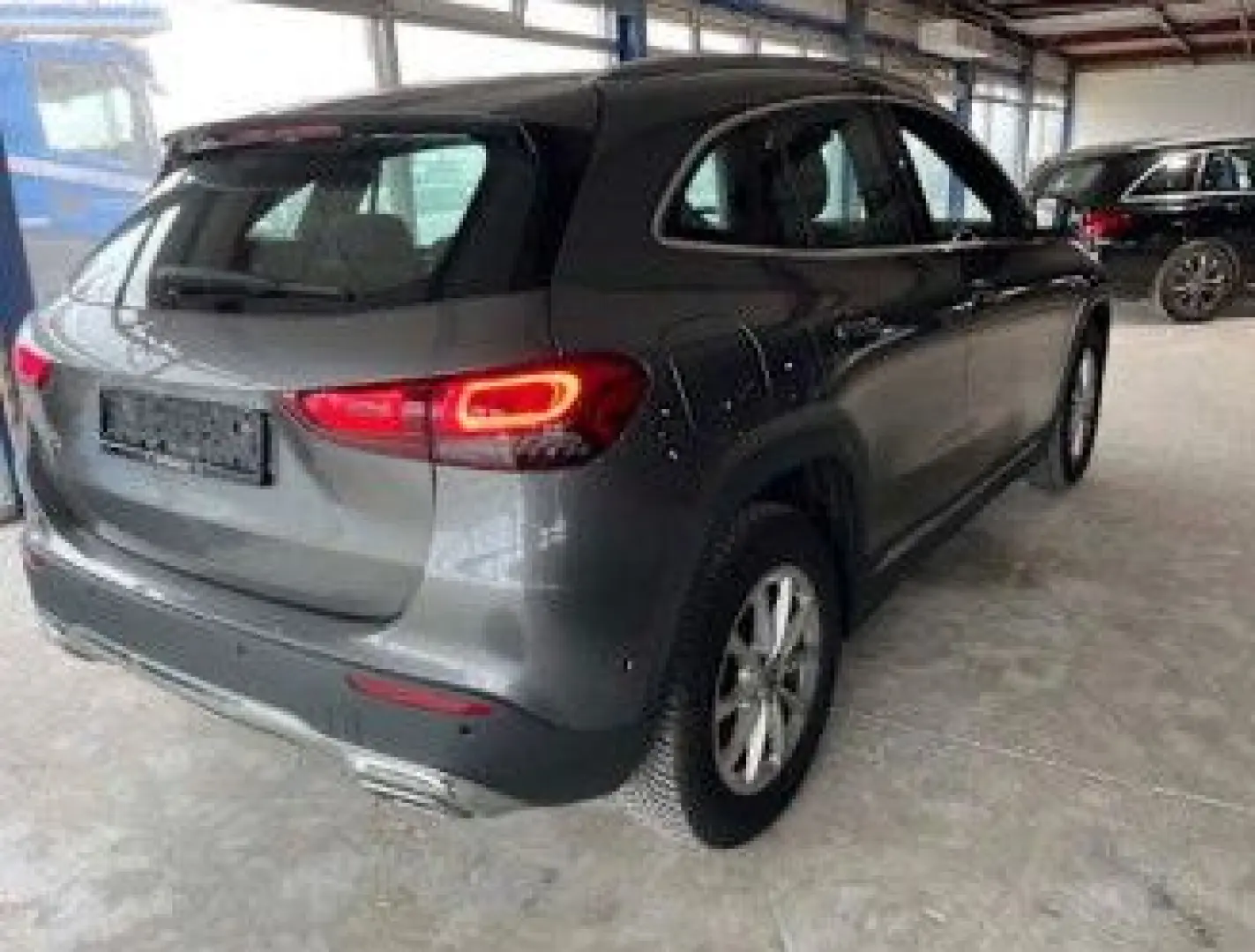 GLA 250 e Pano Distronic+ Kam Widescreen Burm