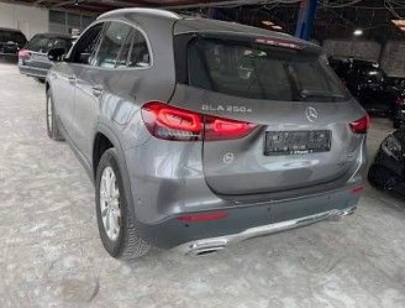 GLA 250 e Pano Distronic+ Kam Widescreen Burm
