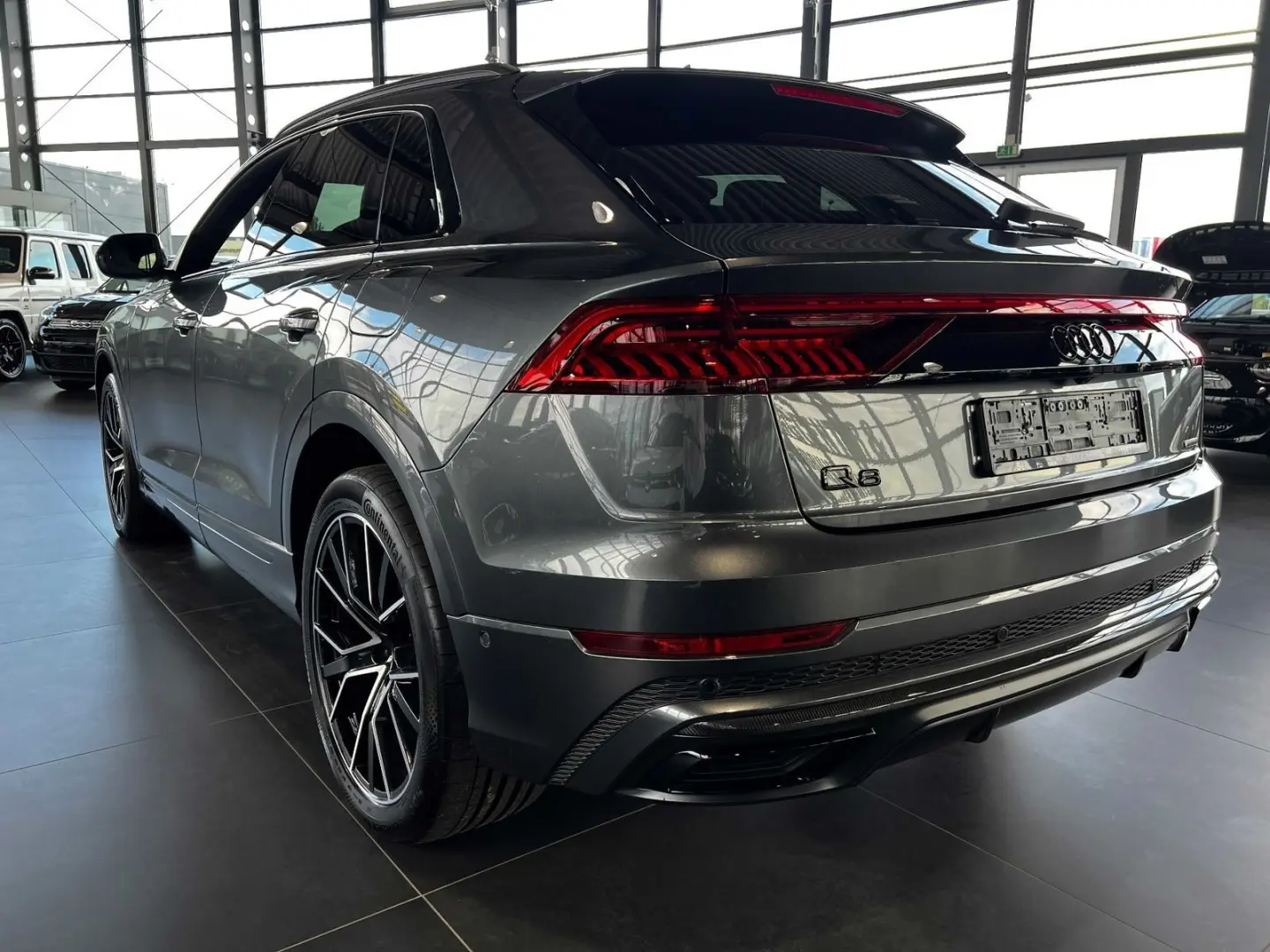 Q8 60 TFSI e 3.0 quattro SSD+NAV+elekt.Sitze+LED