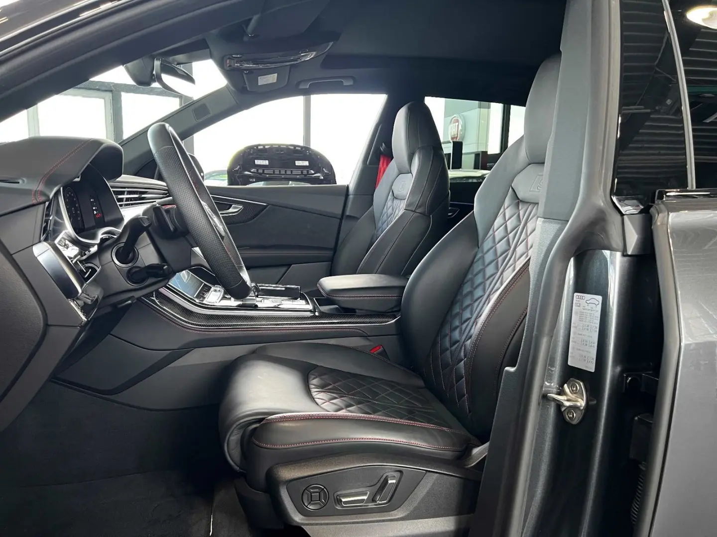 Q8 60 TFSI e 3.0 quattro SSD+NAV+elekt.Sitze+LED