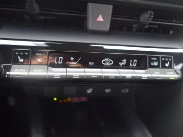 C-HR Plug-In Hybrid FWD Team Deutschland