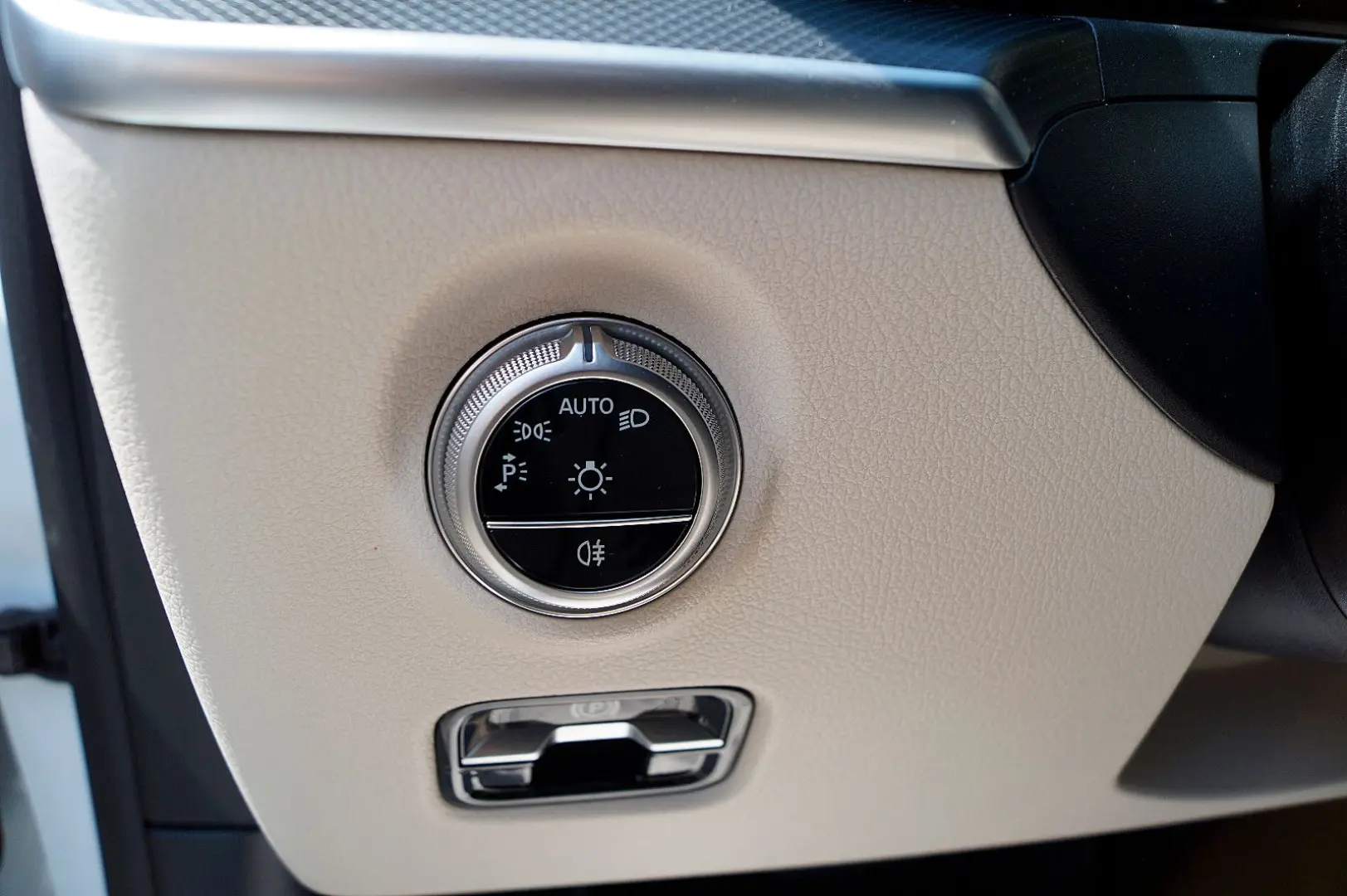 C 200 d Avantgarde*9G-TR*LED*KAMERA*LEDER/BEIGE*