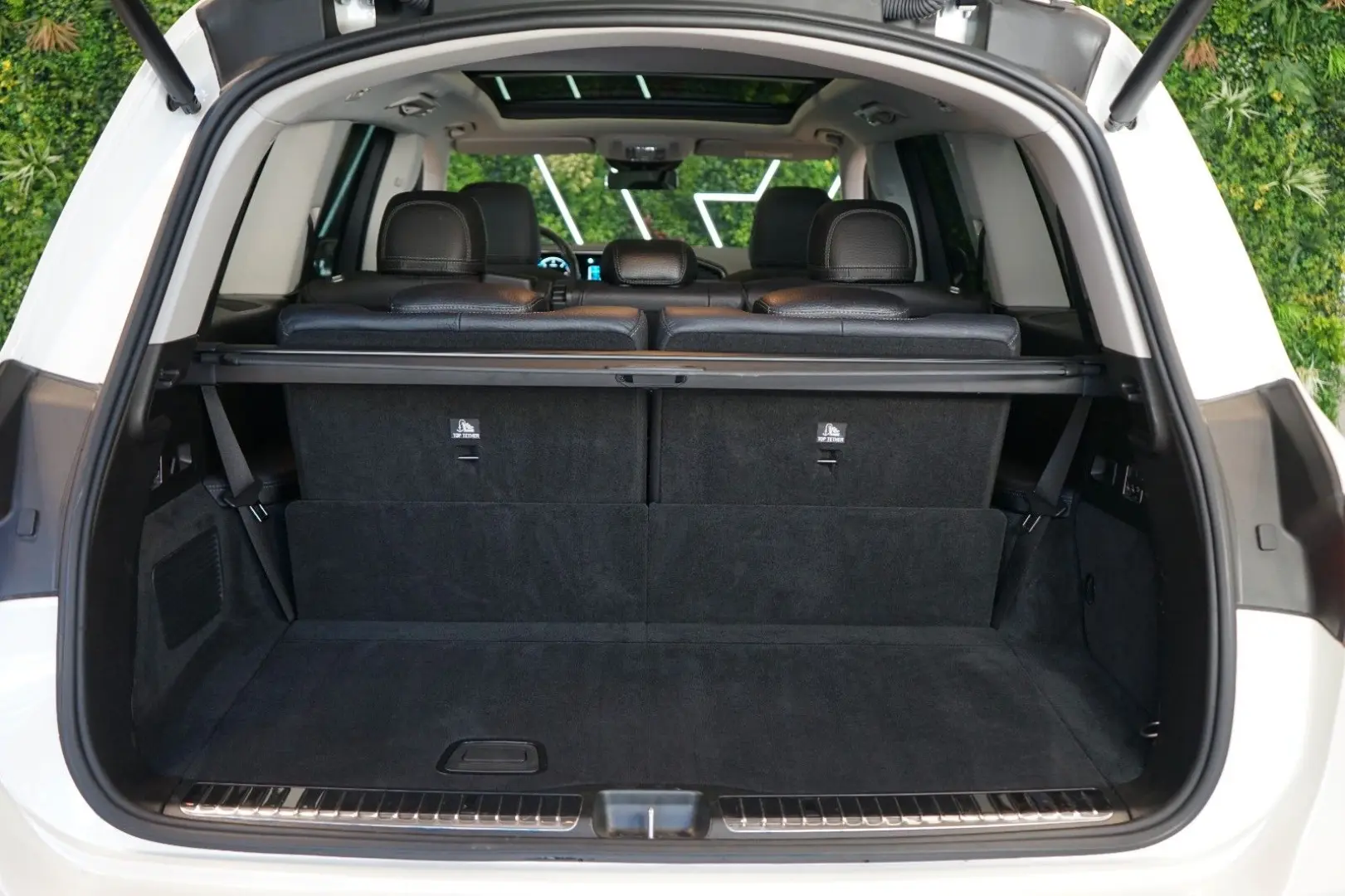GLS 400d*4M*360*PANO*HUD*7-SEATS*65.124€ NETTO