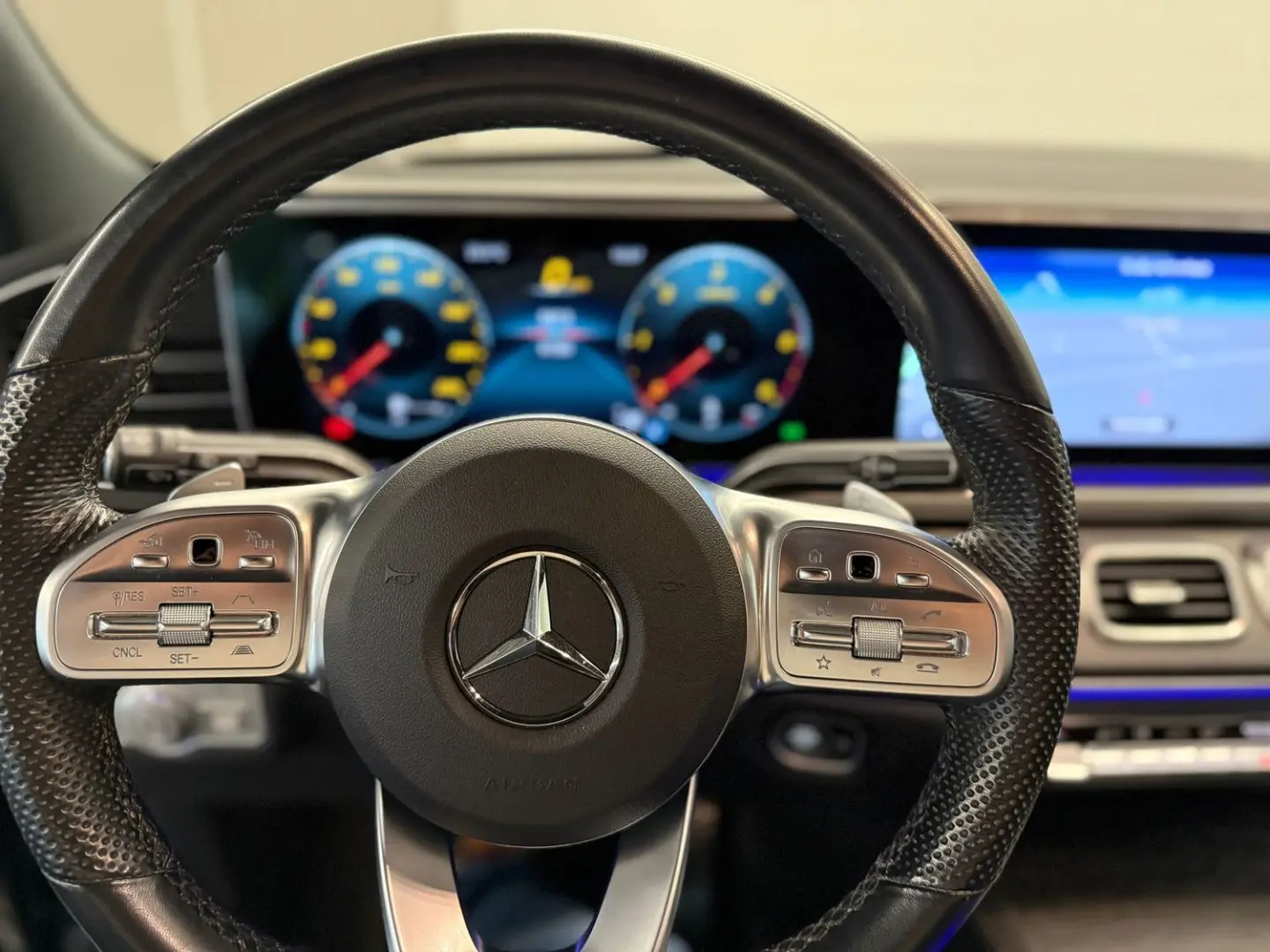 GLS 400 d 4Matic*AMG-LINE*LED*360°* NIGHT-PAKET
