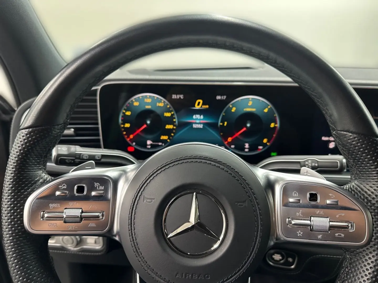 GLS 400 d 4Matic AMG+HUD+PANO+AHK+HANDS-FREE