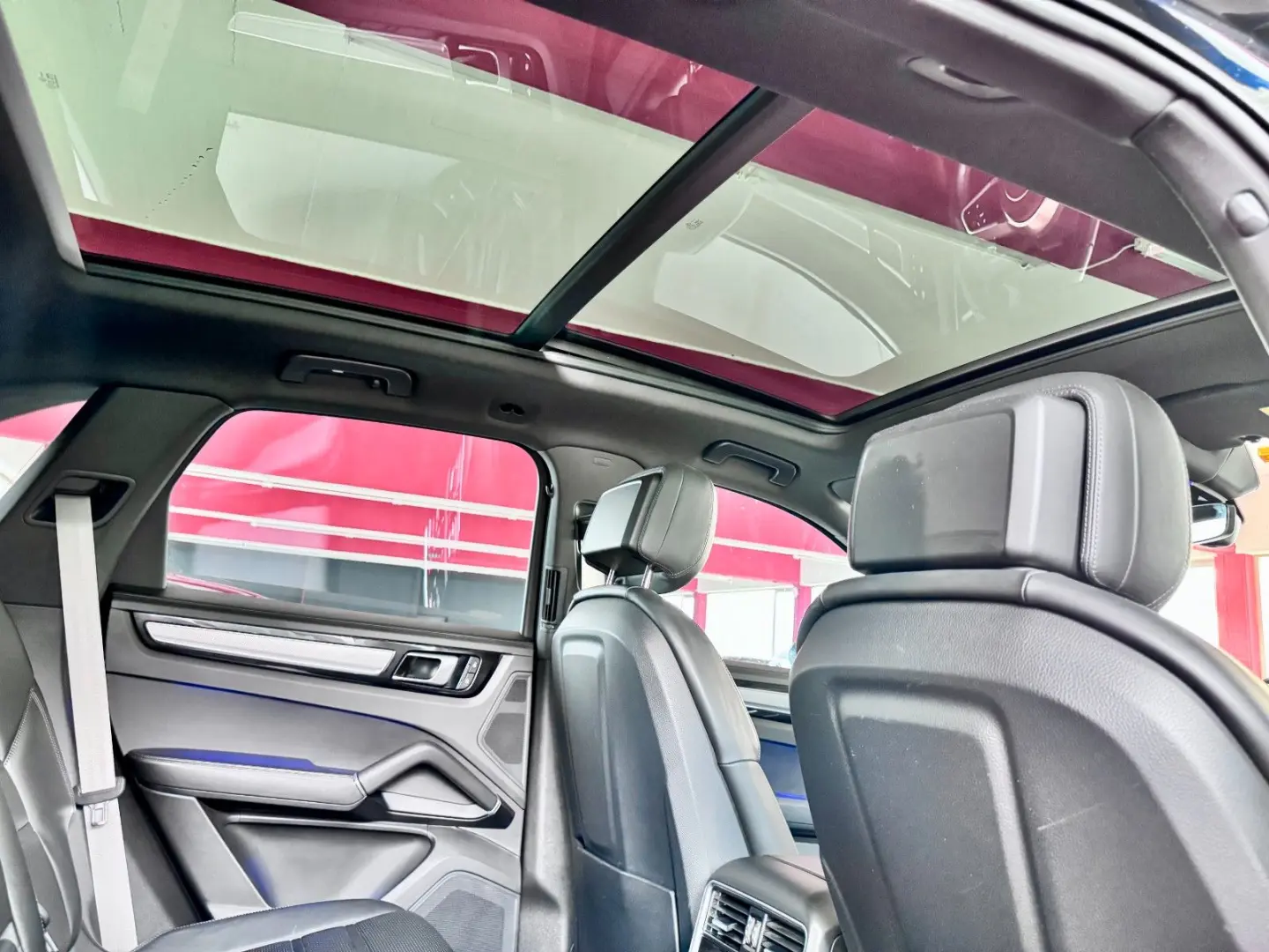Cayenne Platinum Edition Pano ACC 360°Luft 21Zol