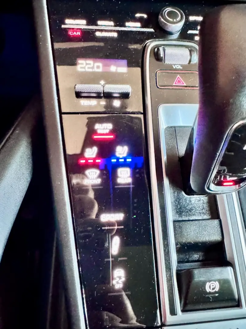 Cayenne Platinum Edition Pano ACC 360°Luft 21Zol