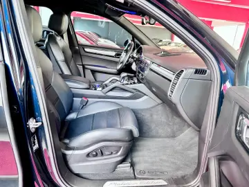 Cayenne Platinum Edition Pano ACC 360°Luft 21Zol