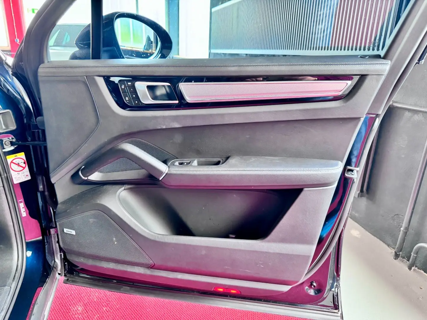 Cayenne Platinum Edition Pano ACC 360°Luft 21Zol