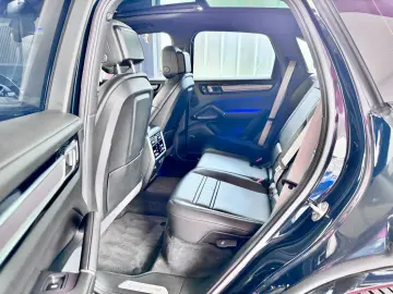 Cayenne Platinum Edition Pano ACC 360°Luft 21Zol