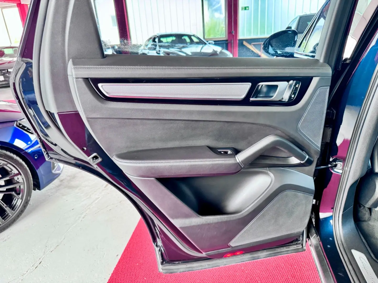 Cayenne Platinum Edition Pano ACC 360°Luft 21Zol