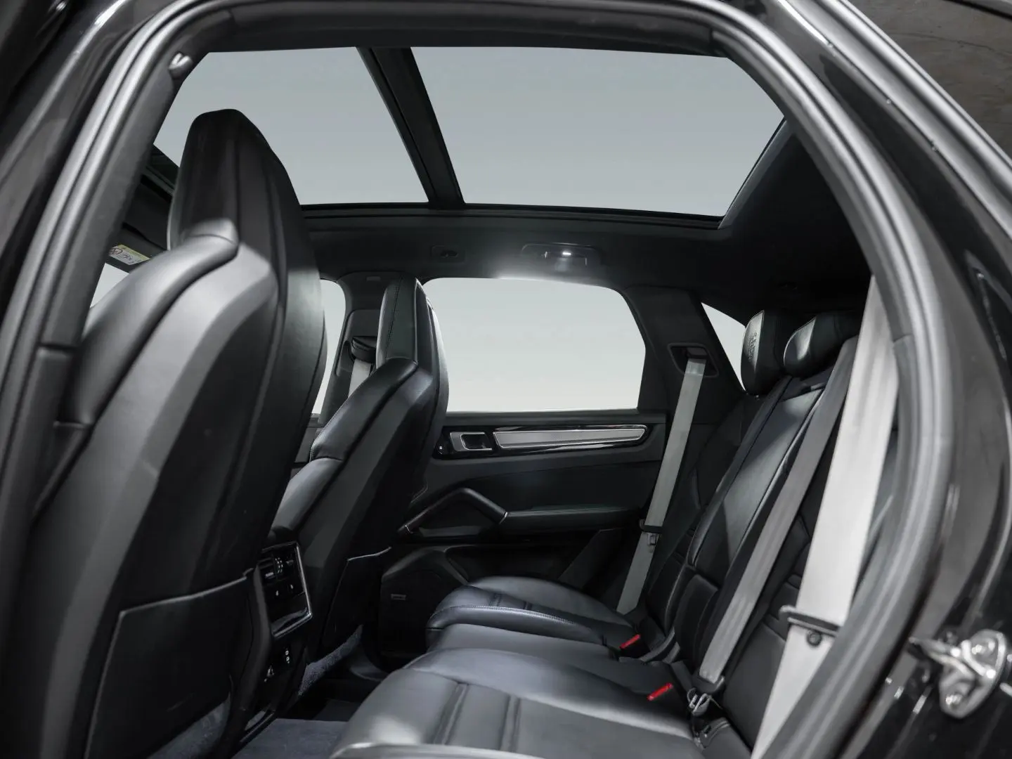 Cayenne E-Hybrid Platinum Edition 22-Zoll HUD