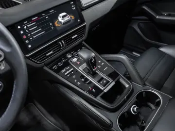Cayenne E-Hybrid Platinum Edition 22-Zoll HUD