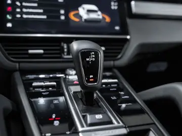 Cayenne E-Hybrid Platinum Edition 22-Zoll HUD