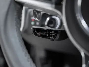Cayenne E-Hybrid Platinum Edition 22-Zoll HUD