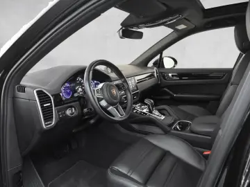 Cayenne E-Hybrid HuD Pano SoftClose Luft Bose 14