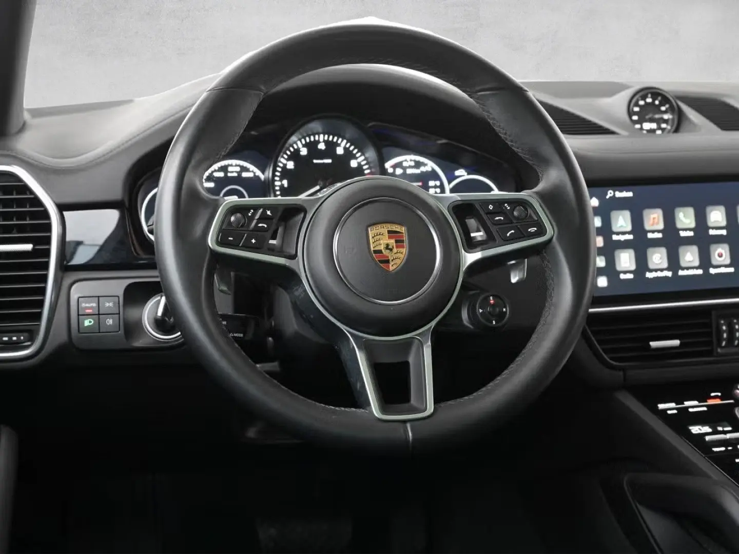Cayenne E-Hybrid HuD Pano SoftClose Luft Bose 14