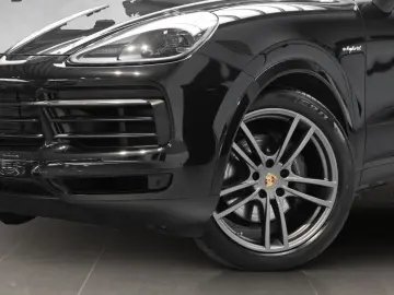 Cayenne E-Hybrid HuD Pano SoftClose Luft Bose 14