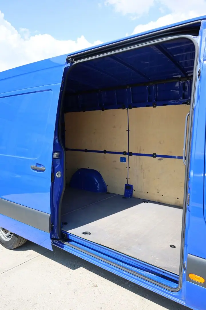 Mercedes-Benz Sprinter Tractiune Fata 2.2 D 115 CP