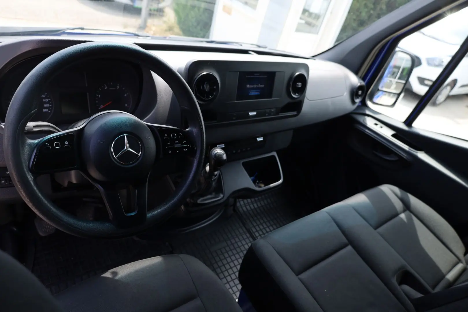 Mercedes-Benz Sprinter Tractiune Fata 2.2 D 115 CP