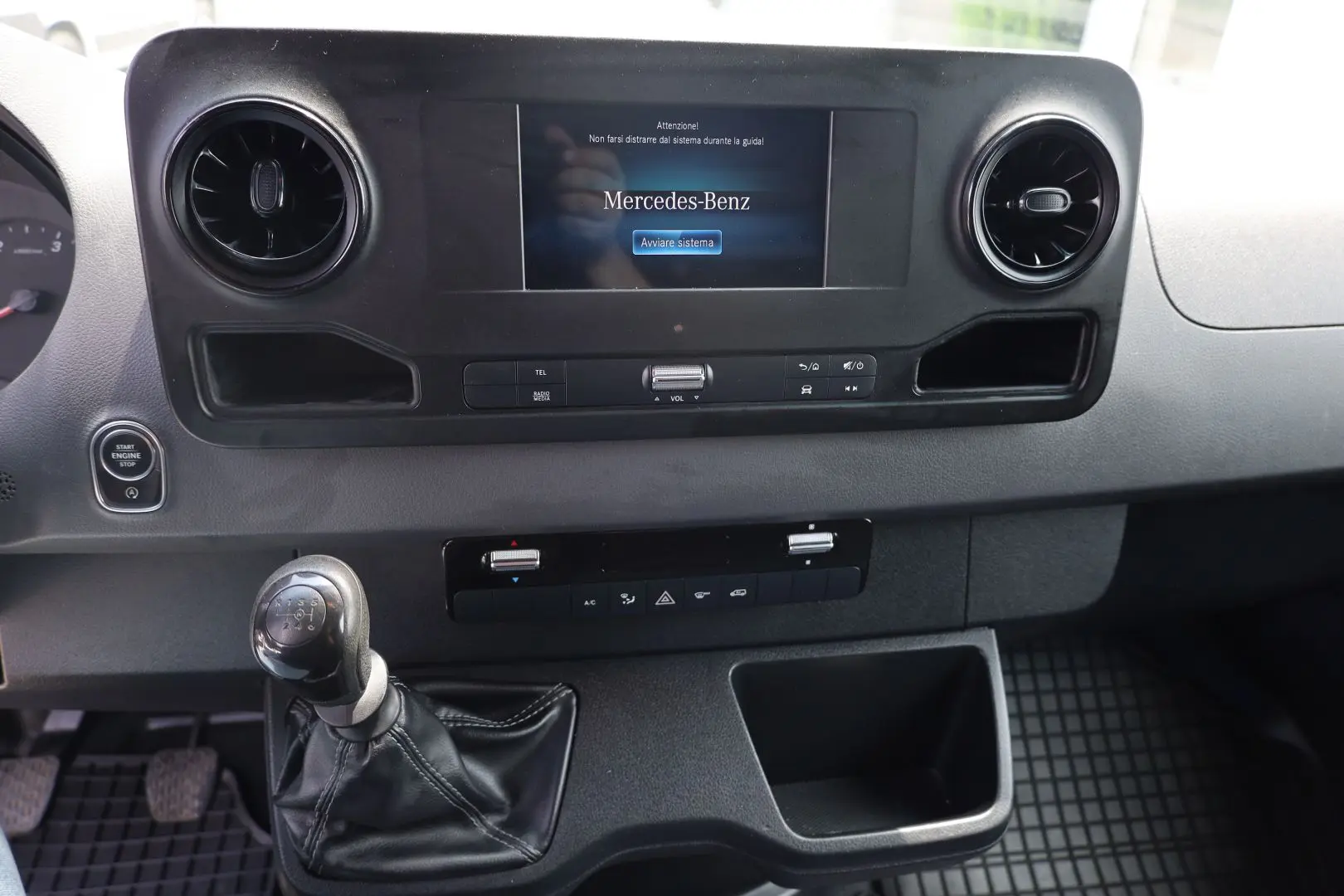 Mercedes-Benz Sprinter Tractiune Fata 2.2 D 115 CP