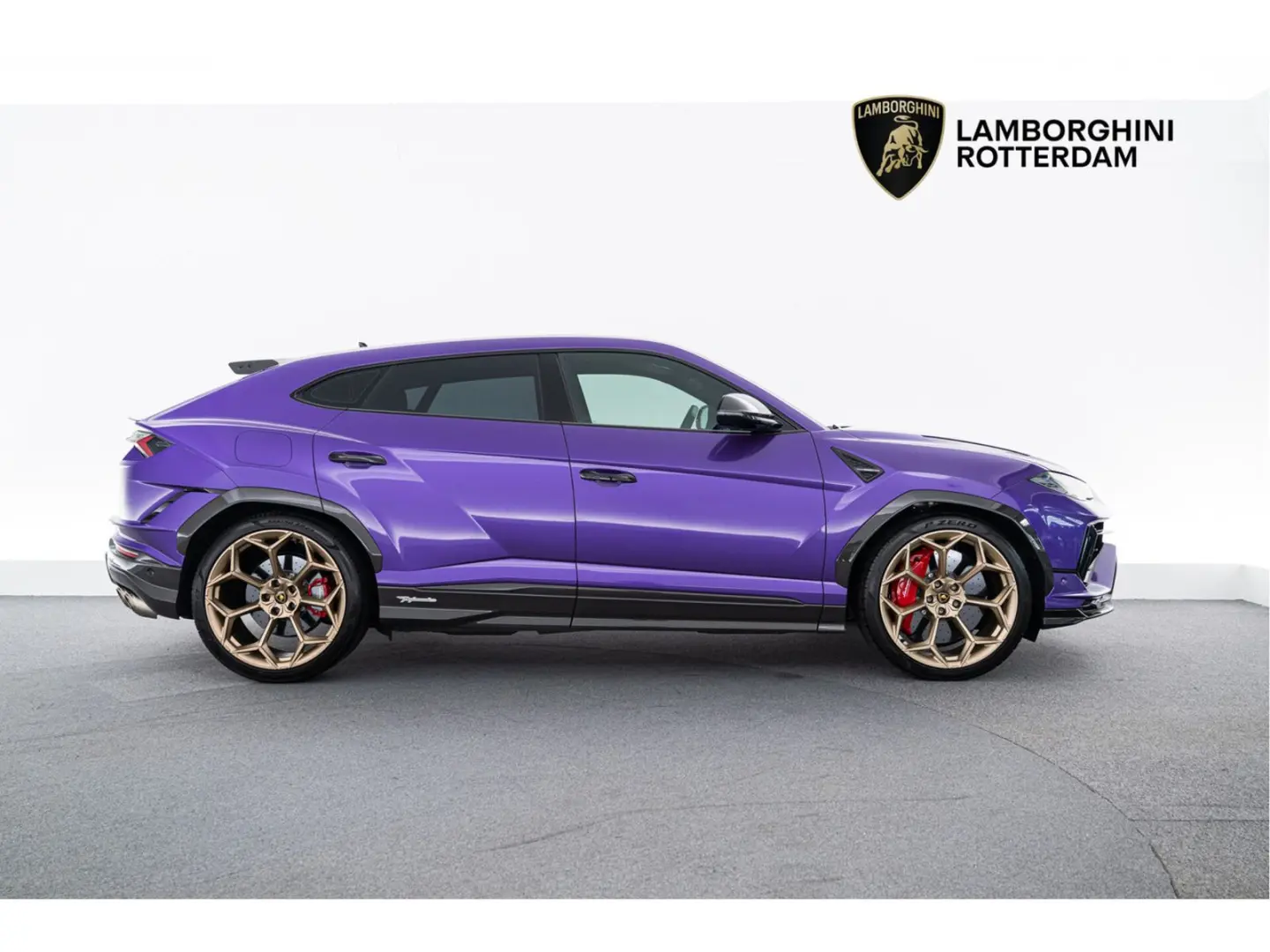 Urus Performante | MY23 | Carbon Roof