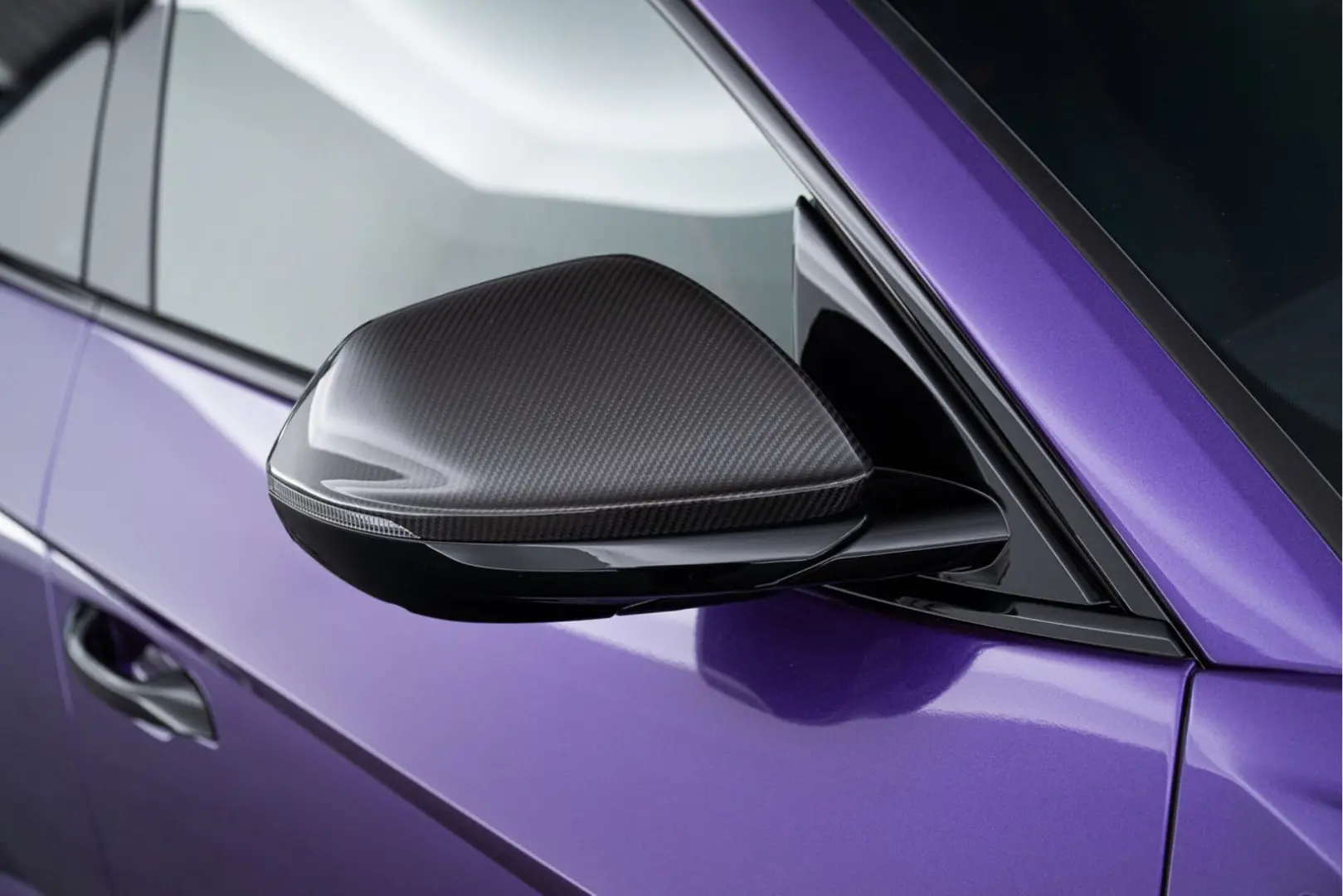 Urus Performante | MY23 | Carbon Roof