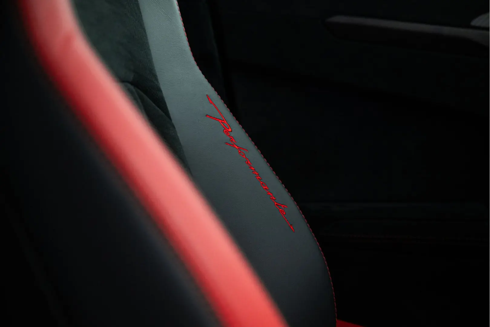 Urus Performante | MY23 | Carbon Roof