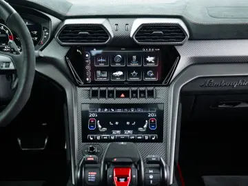 Urus Performante | MY23 | Carbon Roof