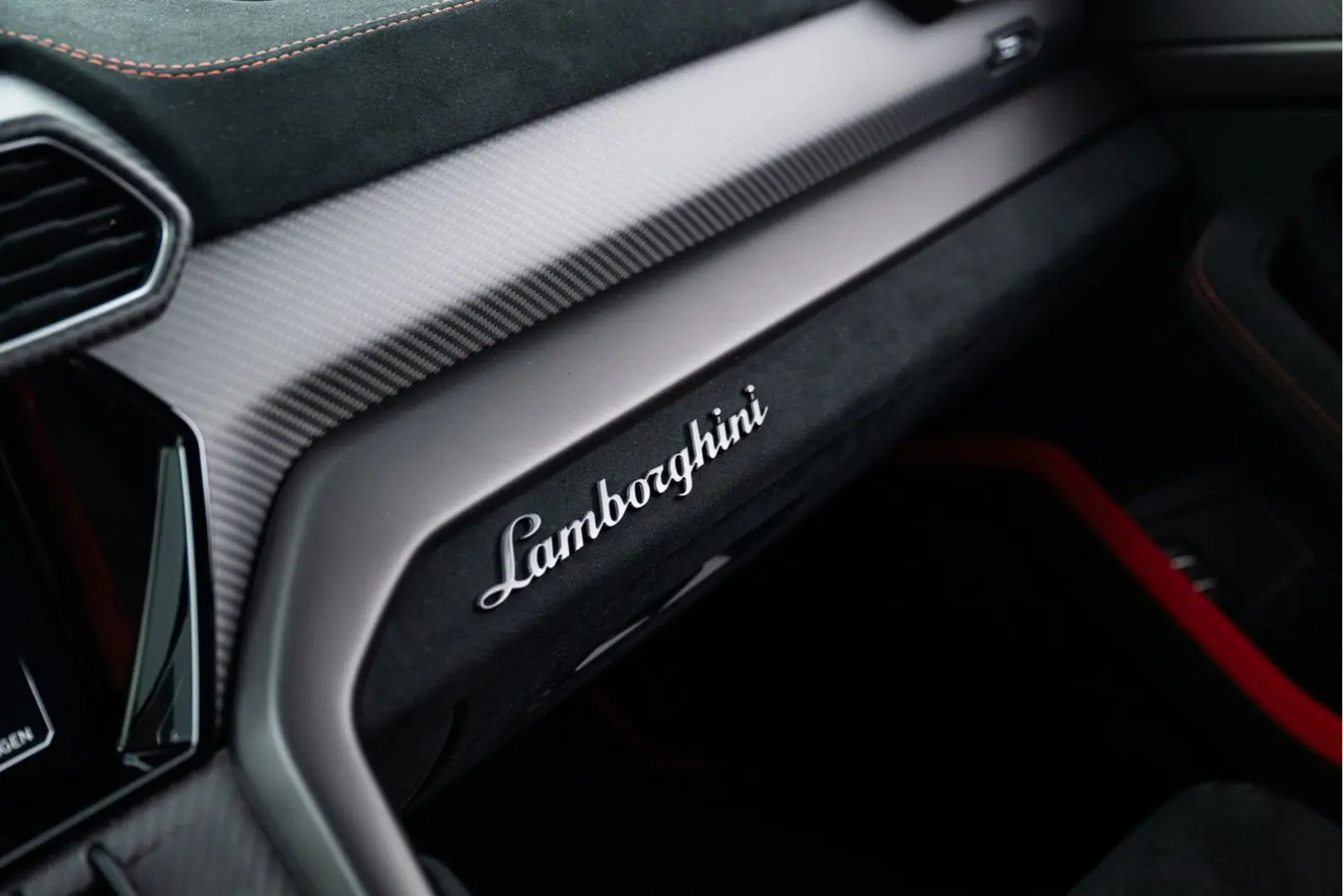 Urus Performante | MY23 | Carbon Roof