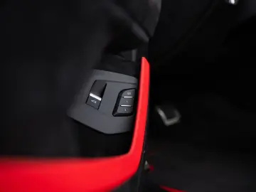 Urus Performante | MY23 | Carbon Roof