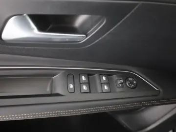 PEUGEOT 3008 GT-Line 1.2 PureTech 130 LEASING