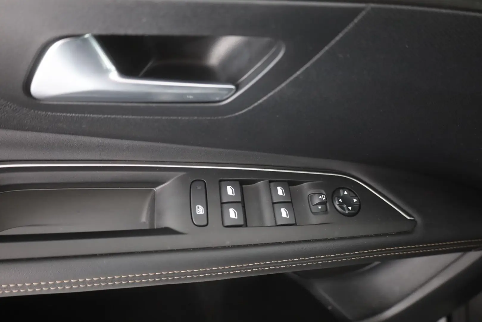 PEUGEOT 3008 GT-Line 1.2 PureTech 130 LEASING