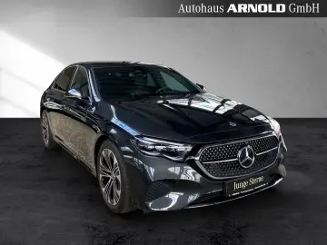 MERCEDES BENZ E200 Avantgarde Distr. Sitzklima 360° LEASING