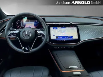 MERCEDES BENZ E200 Avantgarde Distr. Sitzklima 360° LEASING