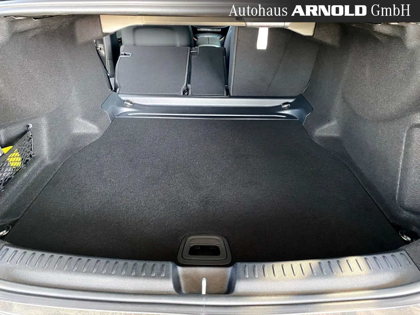 MERCEDES BENZ E200 Avantgarde Distr. Sitzklima 360° LEASING