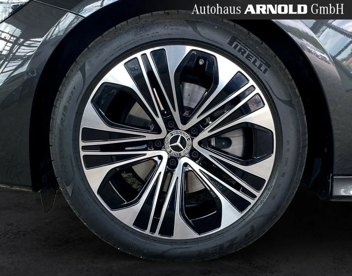 MERCEDES BENZ E200 Avantgarde Distr. Sitzklima 360° LEASING