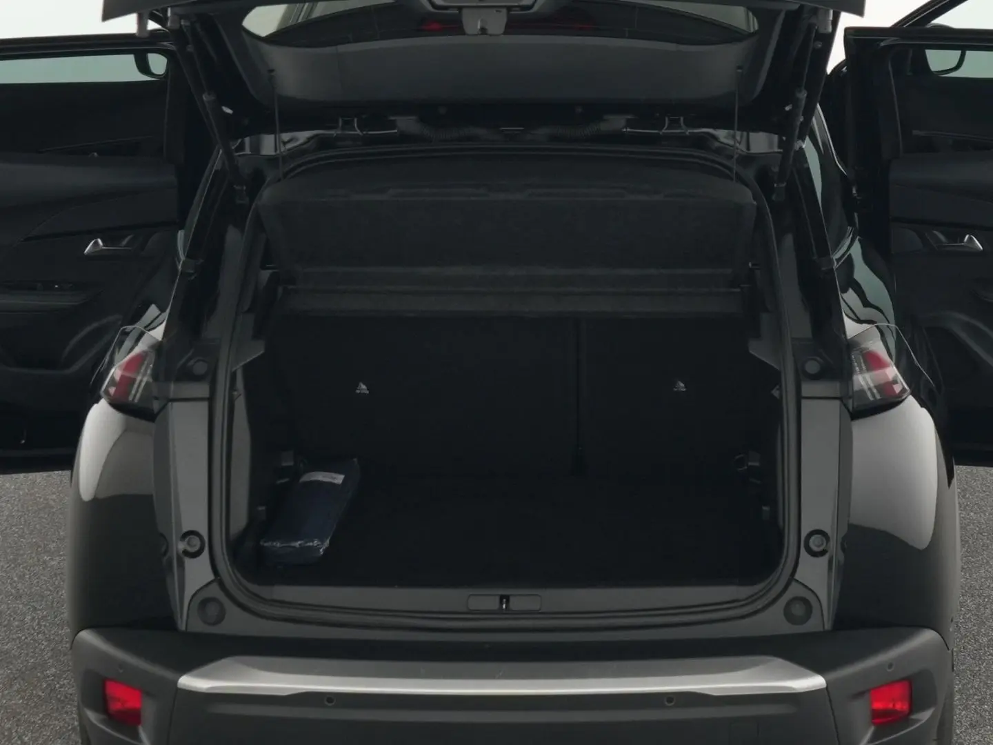PEUGEOT 2008 1.2PureTech Aut.GT+LED+NAVI+LEASING