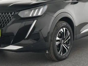 PEUGEOT 2008 1.2PureTech Aut.GT+LED+NAVI+LEASING