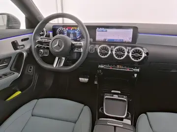 MERCEDES BENZ CLA200 AMG+PANO+LEASING