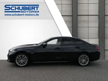 BMW 330e Limousine Sport Line LASER HuD LEASING