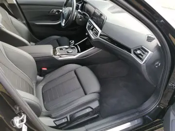 BMW 330e Limousine Sport Line LASER HuD LEASING
