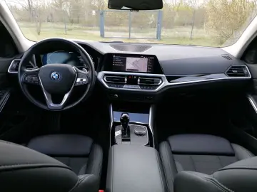 BMW 330e Limousine Sport Line LASER HuD LEASING