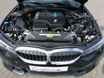 BMW 330e Limousine Sport Line LASER HuD LEASING