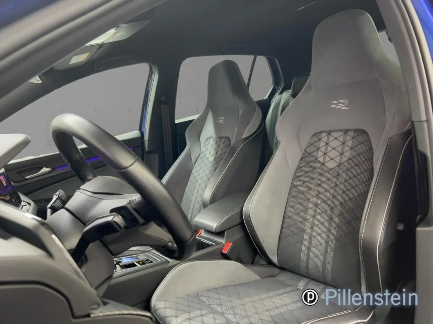 VOLKSWAGEN Golf TSI DSG R-LINE/BLACK STYLE+MATRIX/LEASING