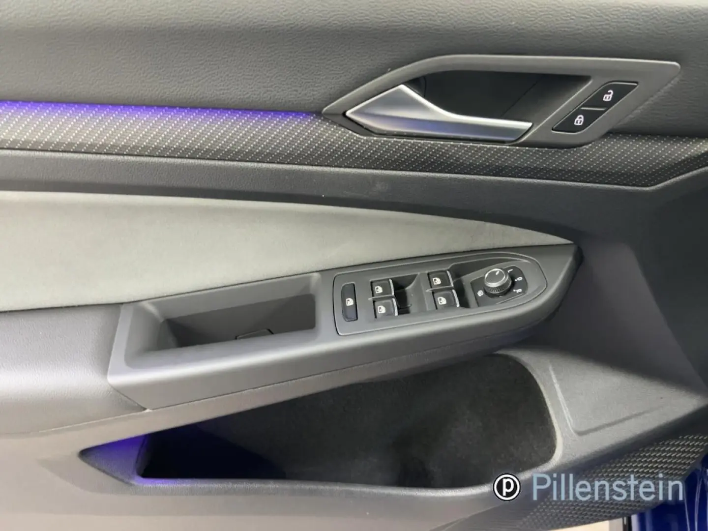 VOLKSWAGEN Golf TSI DSG R-LINE/BLACK STYLE+MATRIX/LEASING