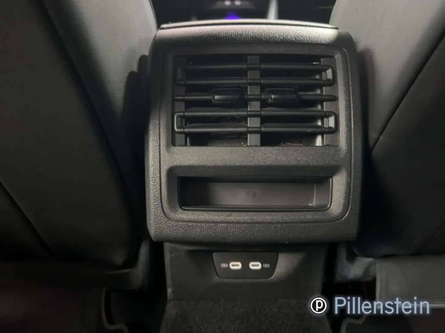 VOLKSWAGEN Golf TSI DSG R-LINE/BLACK STYLE+MATRIX/LEASING
