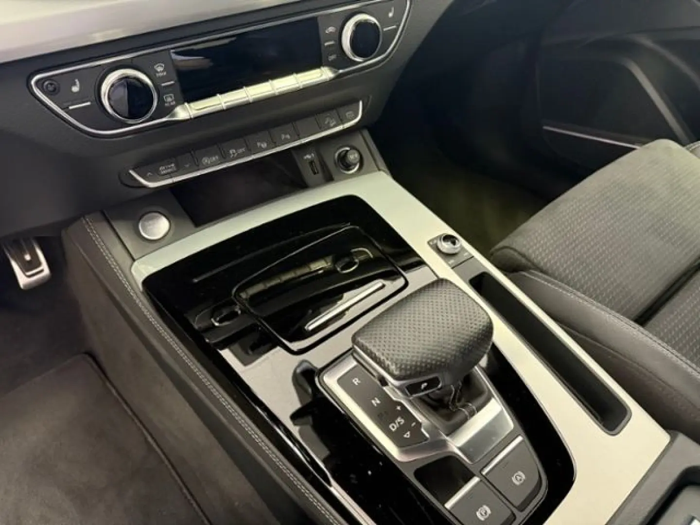 AUDI Q5 40 S line Edition One TDI quattro LEASING